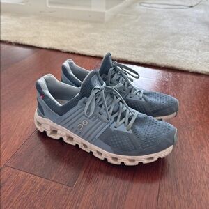 ON Cloudtec sneakers